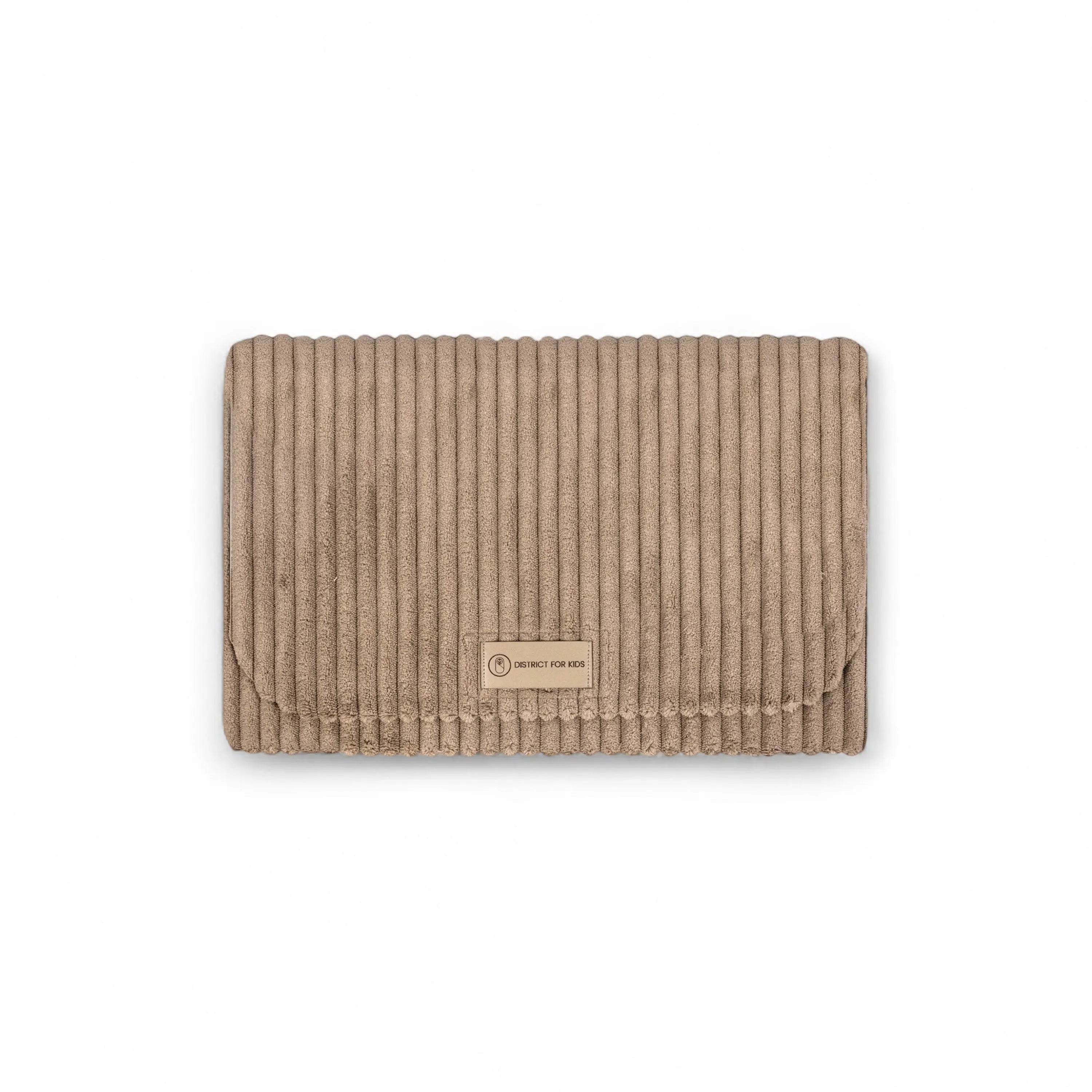 Windeltasche Cord – mit Wickelunterlage, unterwegs