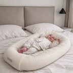 Babynest Bouclé beige – kuschelig & mitwachsend
