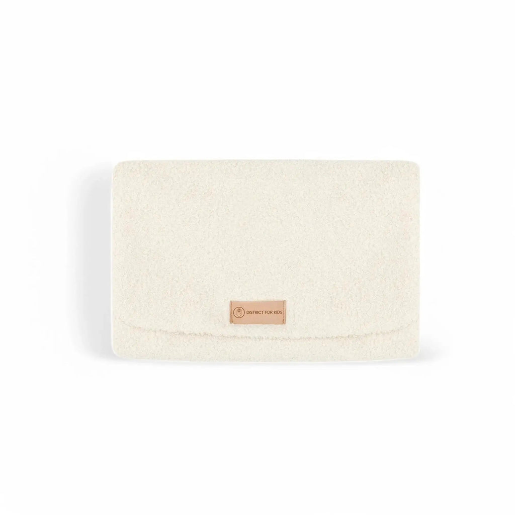 Windeltasche Bouclé – mit Wickelunterlage, unterwegs